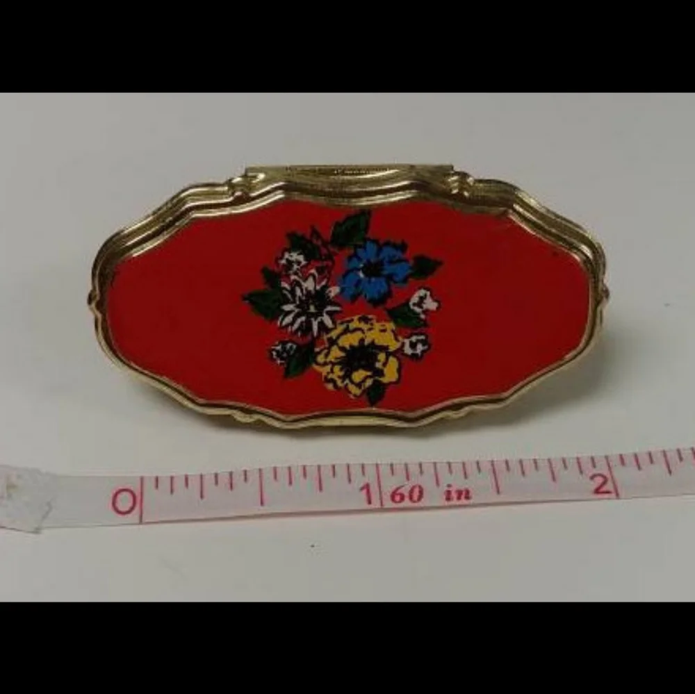 Vintage Red Floral Makeup Compact